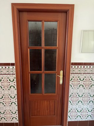Puerta de Madera con Cristales