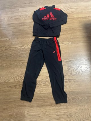 Conjunto adidas Negro y Rojo Talla XS