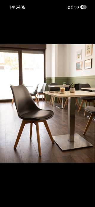 Conjunto de Sillas y Mesas para Hostelería