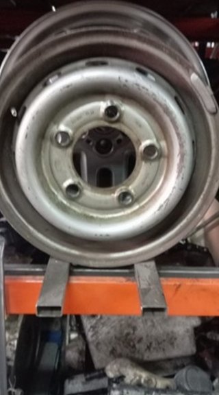 Nissan 49394 llanta 40300g4900 81051111 trade 3.0