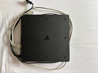 Console PlayStation 4 (PS4) Nera