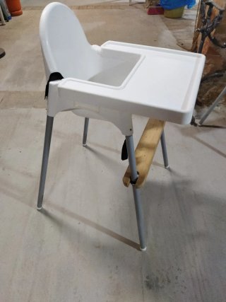 Trona infantil blanca