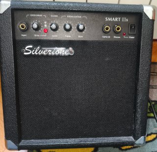 amplificador Silvertone Smart IIIs para guitarra
