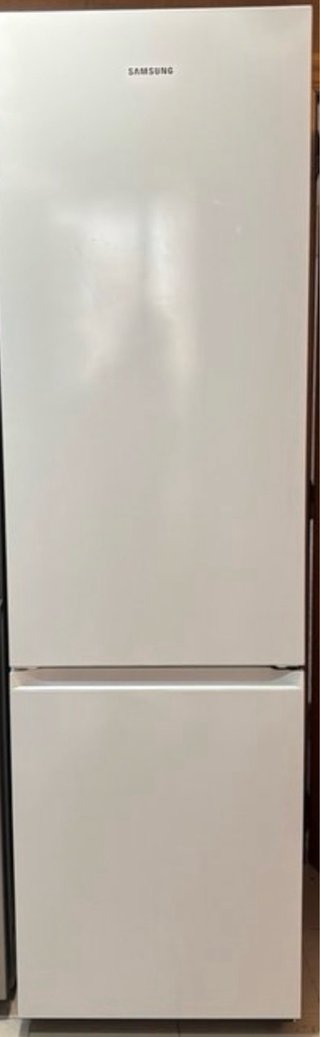 NEVERA/CONGELADOR Samsung Blanca. 350€