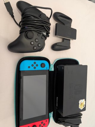 Nintendo Switch con accessori