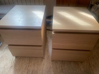 2 Mesitas de Noche Ikea Beige