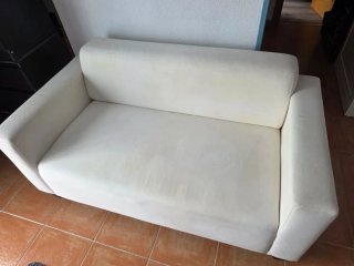 Sofá de dos plazas blanco