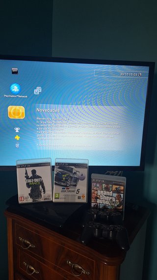 PS3 (PlayStation 3) Slim 500GB + 2 Mandos