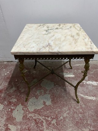 Mesa pequeña de bronce y mármol