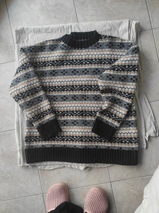 Maglione invernale donna a fantasia, veste oversiz
