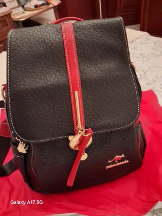 Bolso Mochila Negro y Rojo