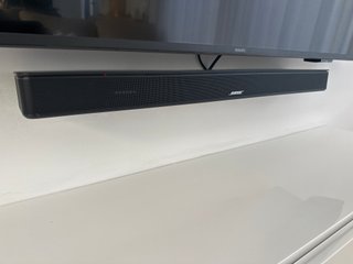 Barra de Sonido Bose con Subwoofer