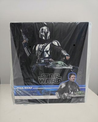 Figura Hot Toys The Mandalorian y Grogu Deluxe