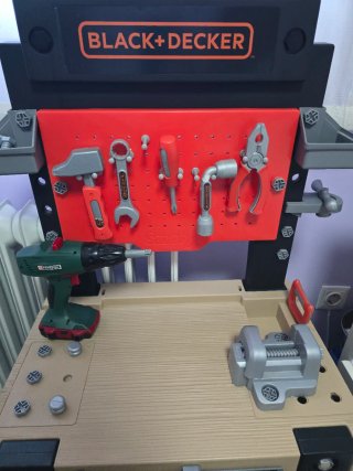 Banco de Herramientas Black+Decker