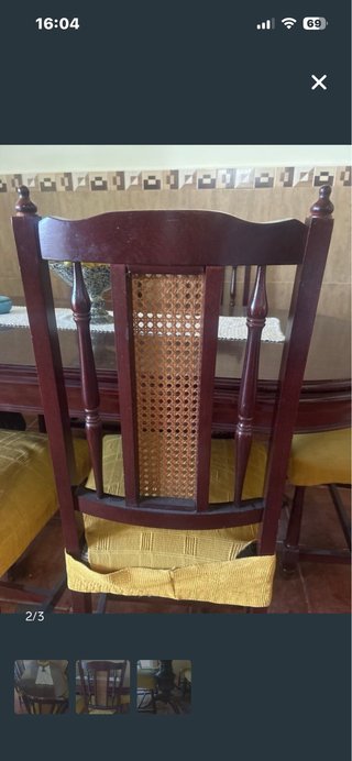 Set de sillas de madera y rejilla 10€ cada una