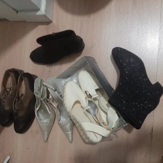 Lote de 4 pares de zapatos variados