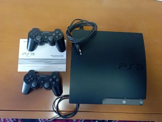 Console PlayStation 3 (PS3) con 2 controller