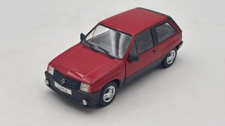 DEA48554 Opel Corsa 1/24 senza scatola originale