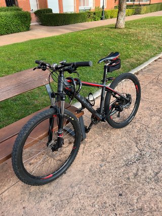 Bicicleta de Montaña Cube