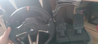 Volante Hori para PC y PS4