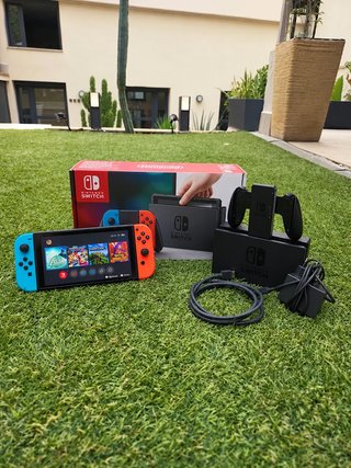 Nintendo Switch v2+accessori impeccabili