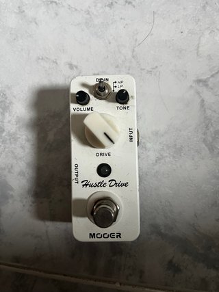 Pedal di Effetti Mooer Hustle Drive