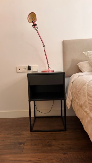 2 Mesitas de noche IKEA VIKHAMMER negras