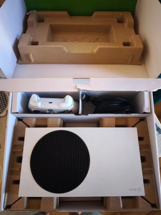 Xbox Series S con mando y caja original