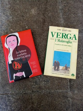 2 libri  I Malavoglia e La lettera scarlatta