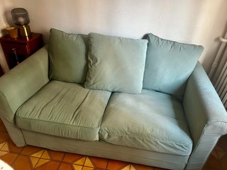 Sofá de dos plazas IKEA