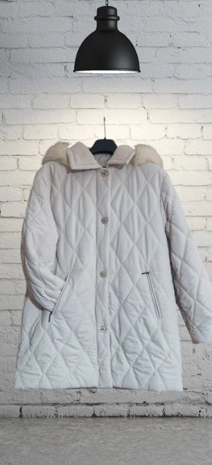 Piumino da donna bianco con cappuccio