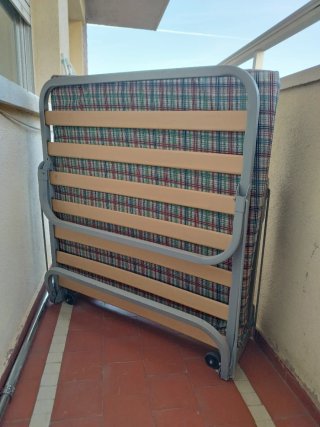 2 Camas Individuales Plegables con Colchón