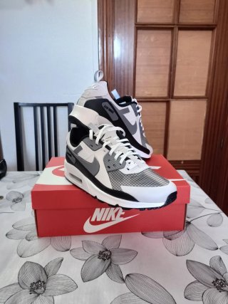 Nike Air Max 90 Drift Talla 44. Nuevas a estrenar