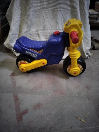 Moto de juguete Molto
