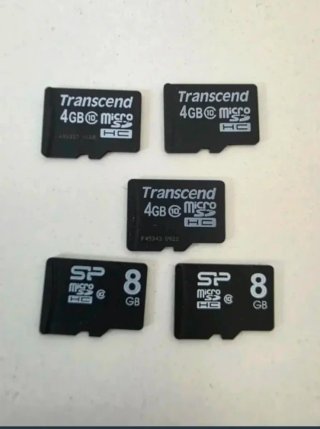 Confezione da 5 schede MicroSD da 4GB e 8GB