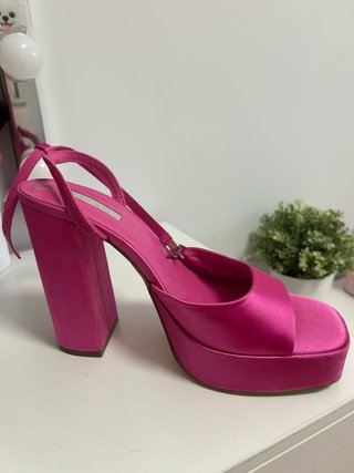 Sandalias de tacón fucsia