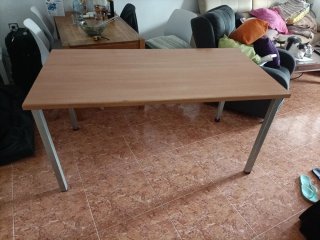 Mesa de escritorio madera y metal
