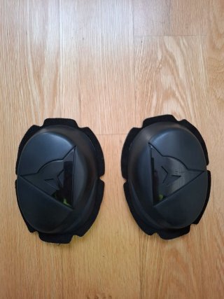 Deslizaderas negras mono Dainese