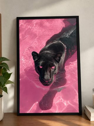 Cuadro de Pantera en Agua Rosa