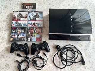 Consola PlayStation 3 (PS3) con 2 mandos y juegos