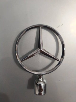 Insignia Mercedes para Capó, totalmente original