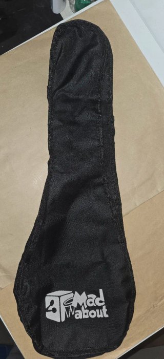 Funda para Ukelele Negra de Mad About
