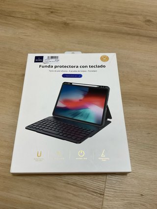 Funda con Teclado WIWU para iPad Air