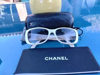 Occhiali da sole Chanel bianchi