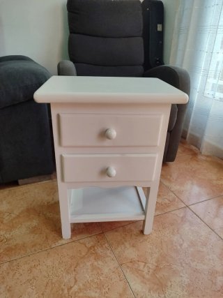 Mesita de Noche de Madera Blanca