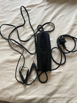 Cargador y Mantenedor de Batería CTEK