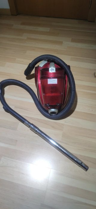 Aspirapolvere Rosso a Carrello