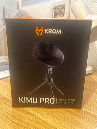 Micrófono Krom Kimu Pro para podcast, stream, etc.