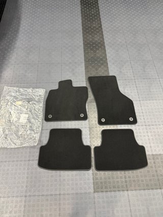 NUEVAS Alfombrillas para Seat León III 5F