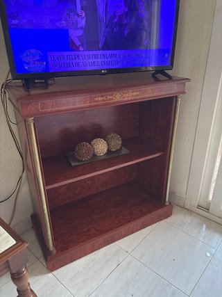 Mueble para televisión de madera